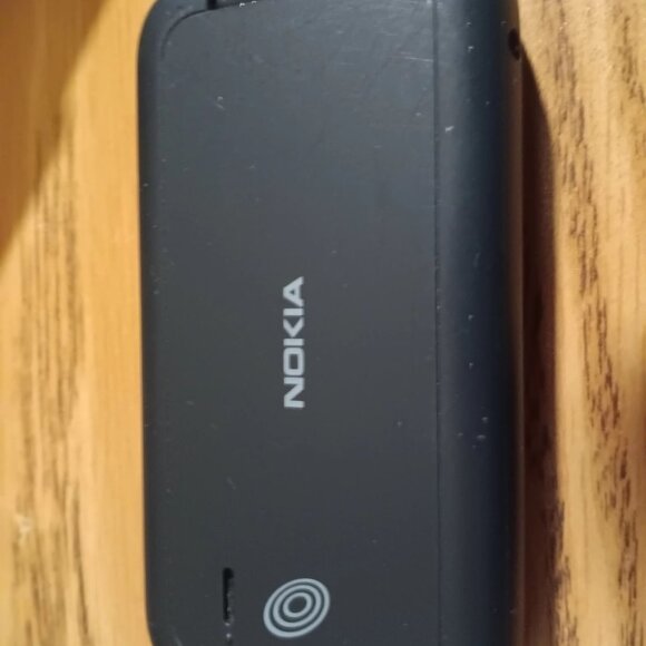 Nokia TracFone 2760 Flip, 8 GB (Locked) - Picture 5 of 8